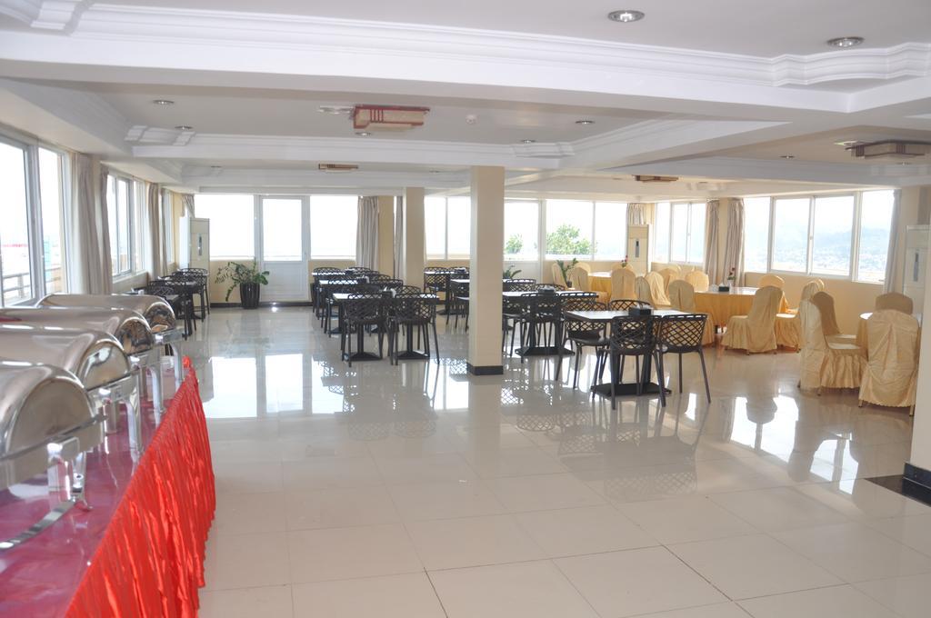 Golden Hill Hotel - Lashio Bagian luar foto